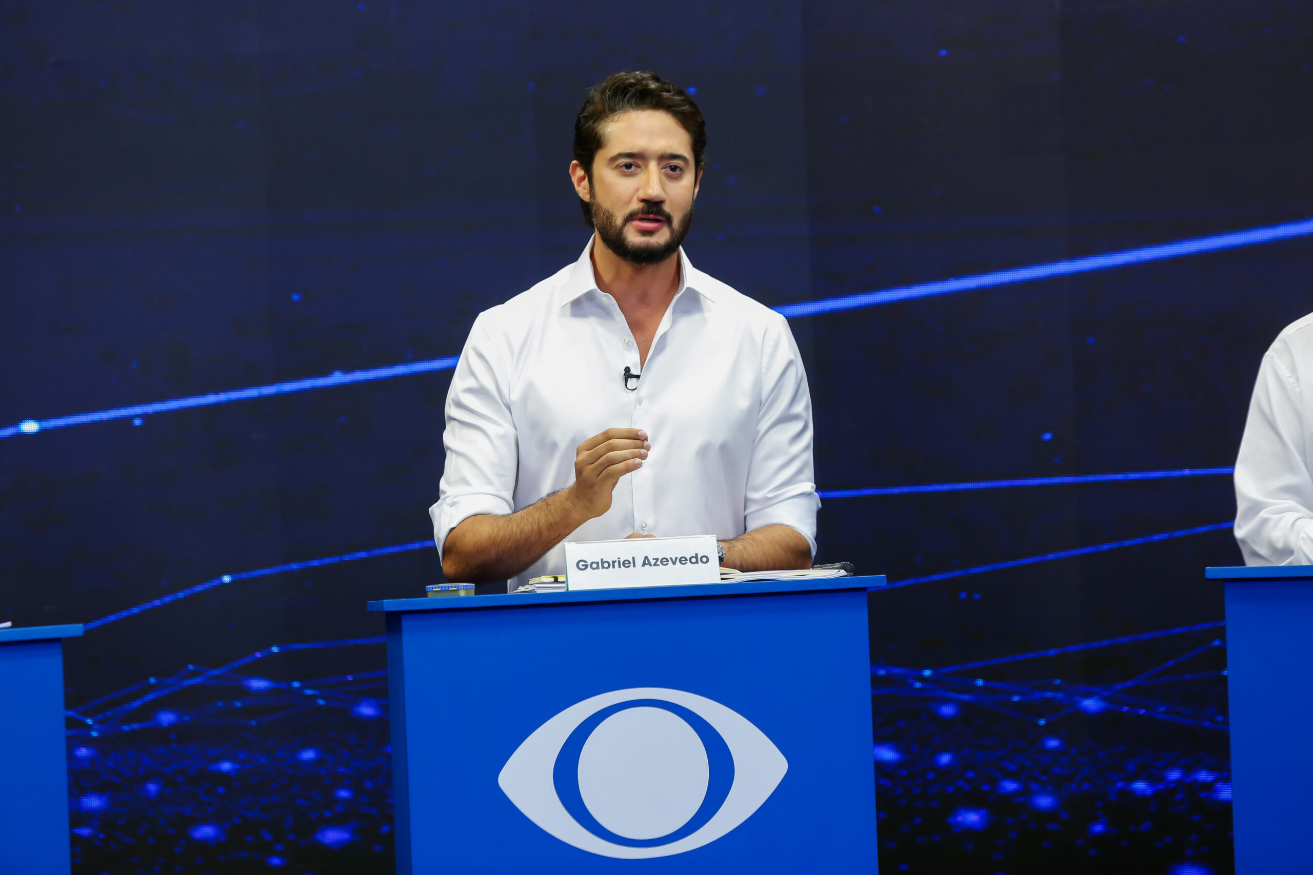Gabriel Azevedo apresenta propostas para Minas durante sabatina na BandNews