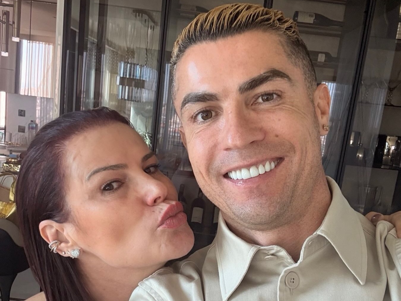 Irmã de Cristiano Ronaldo detona povo português: "Invejosos e ignorantes"