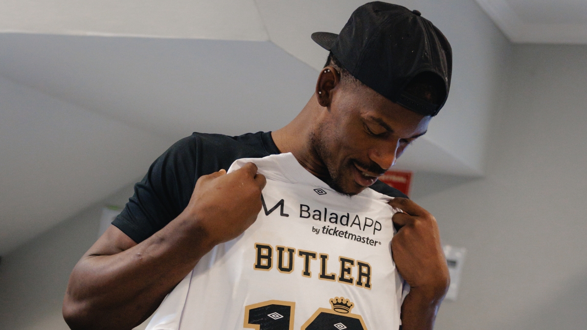 Astro da NBA, amigo de Neymar visita o CT do Santos; veja imagens