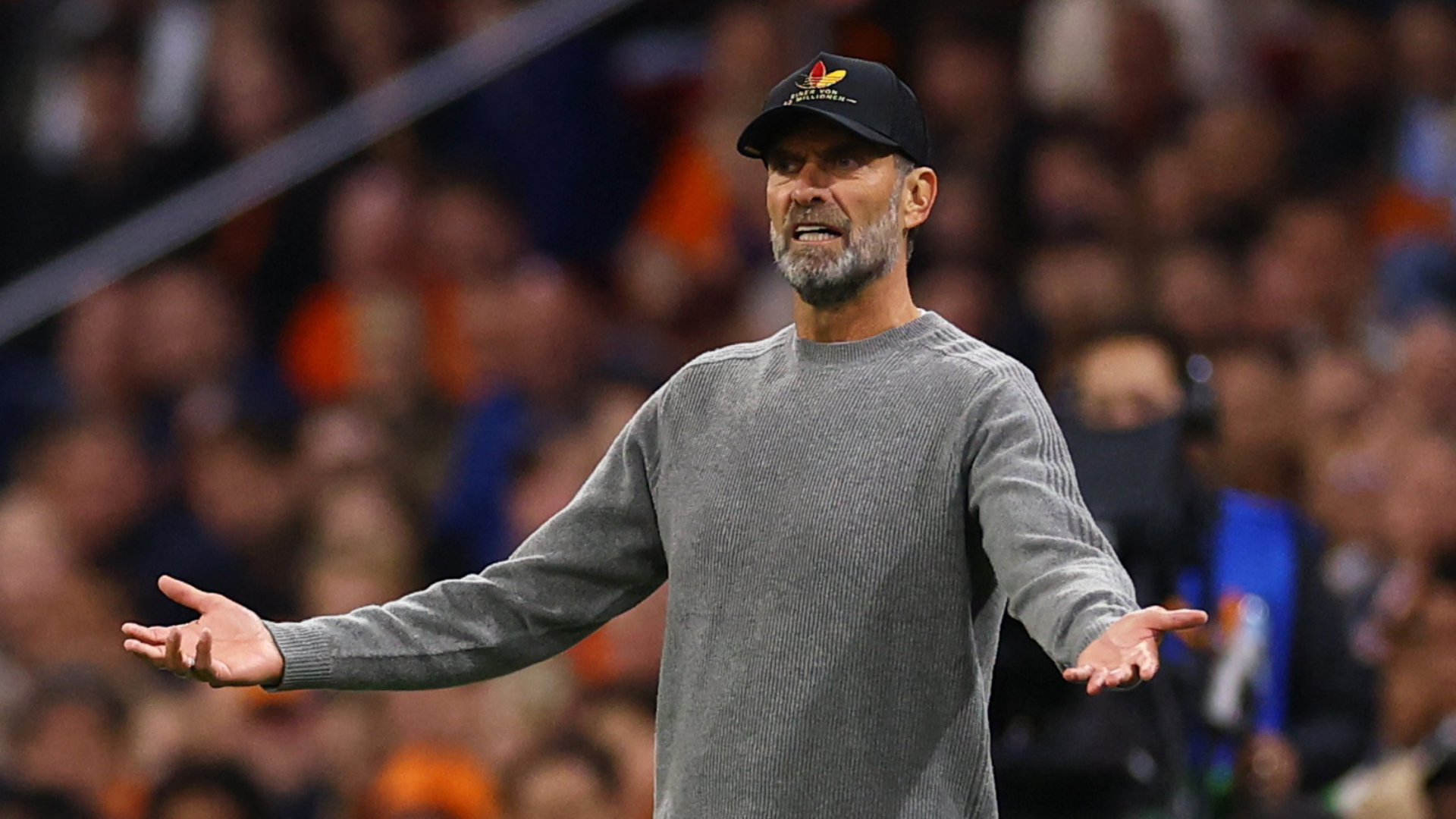 Xavi e Klopp empatam em duelo de estreias entre Holanda e Alemanha