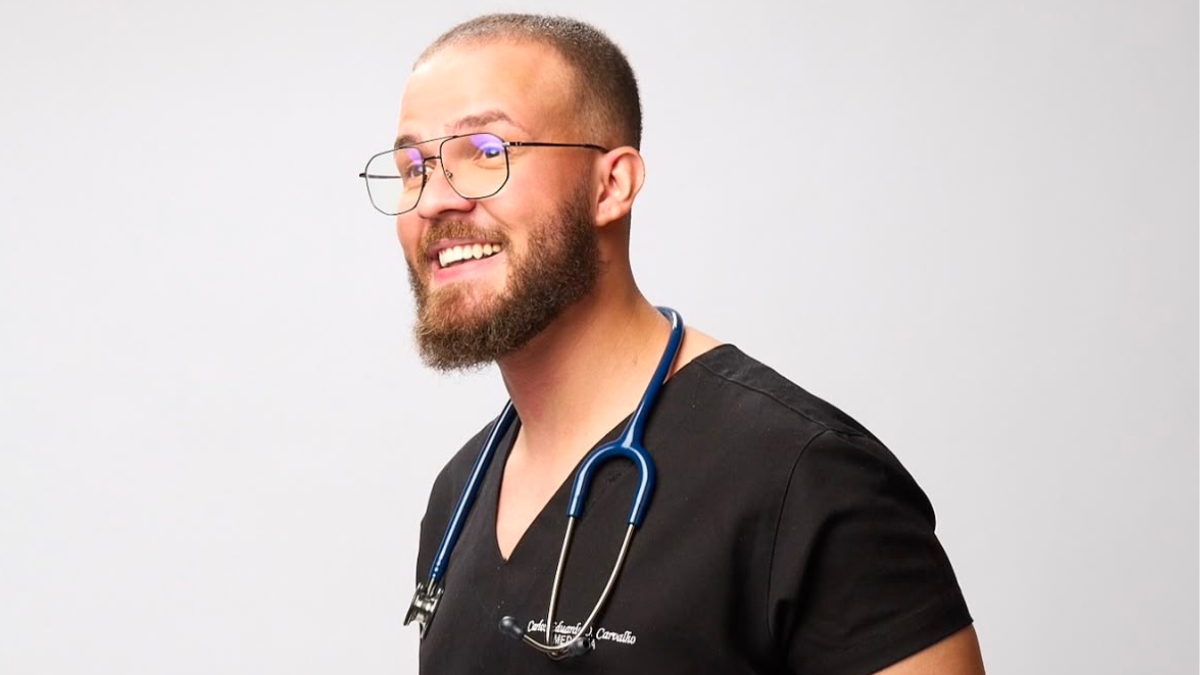 Após 10 tentativas no Enem, jovem realiza sonho de cursar medicina