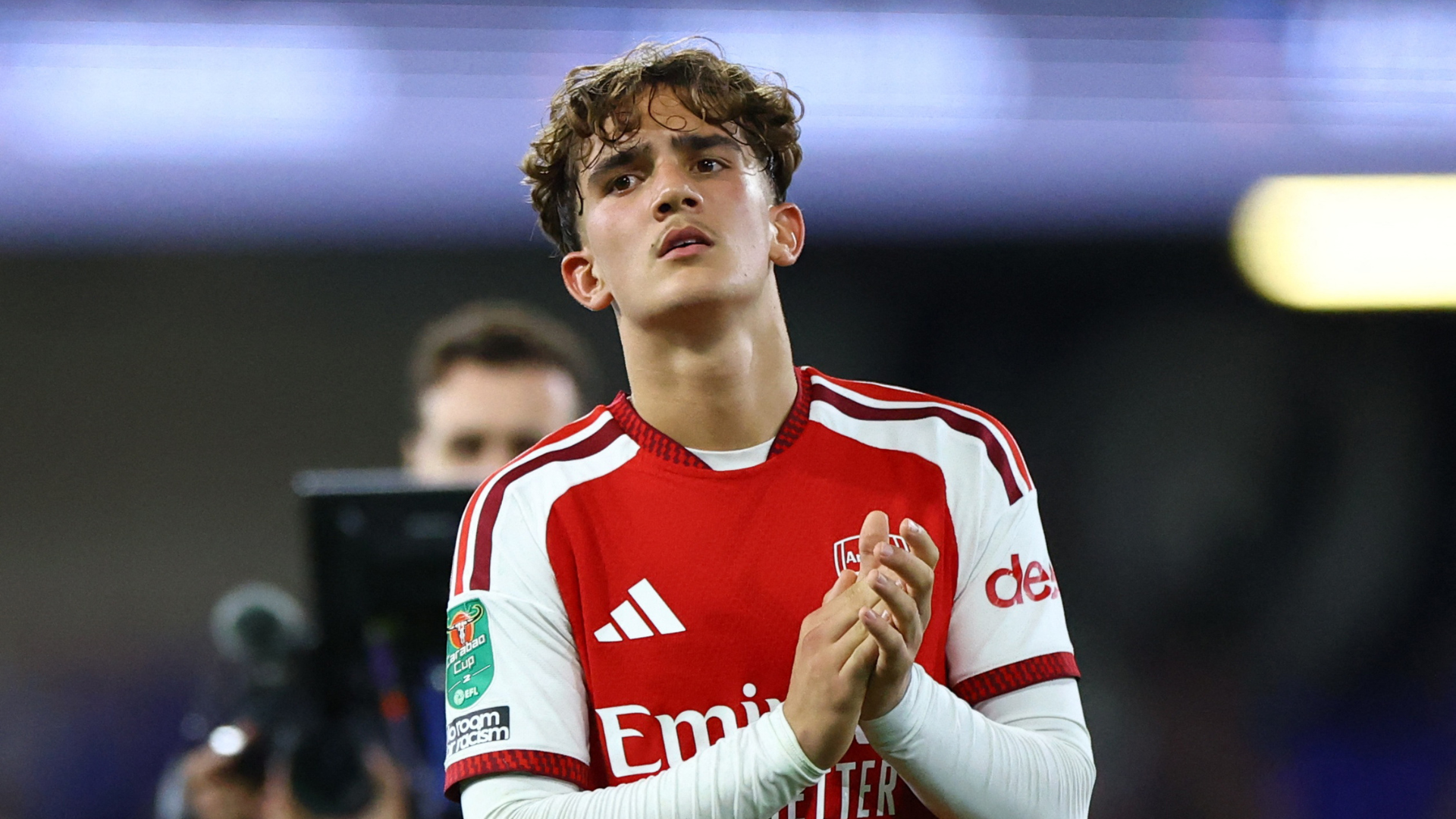 Quem é Max Dowman, joia de 16 anos do Arsenal que decidiu na Copa da Liga