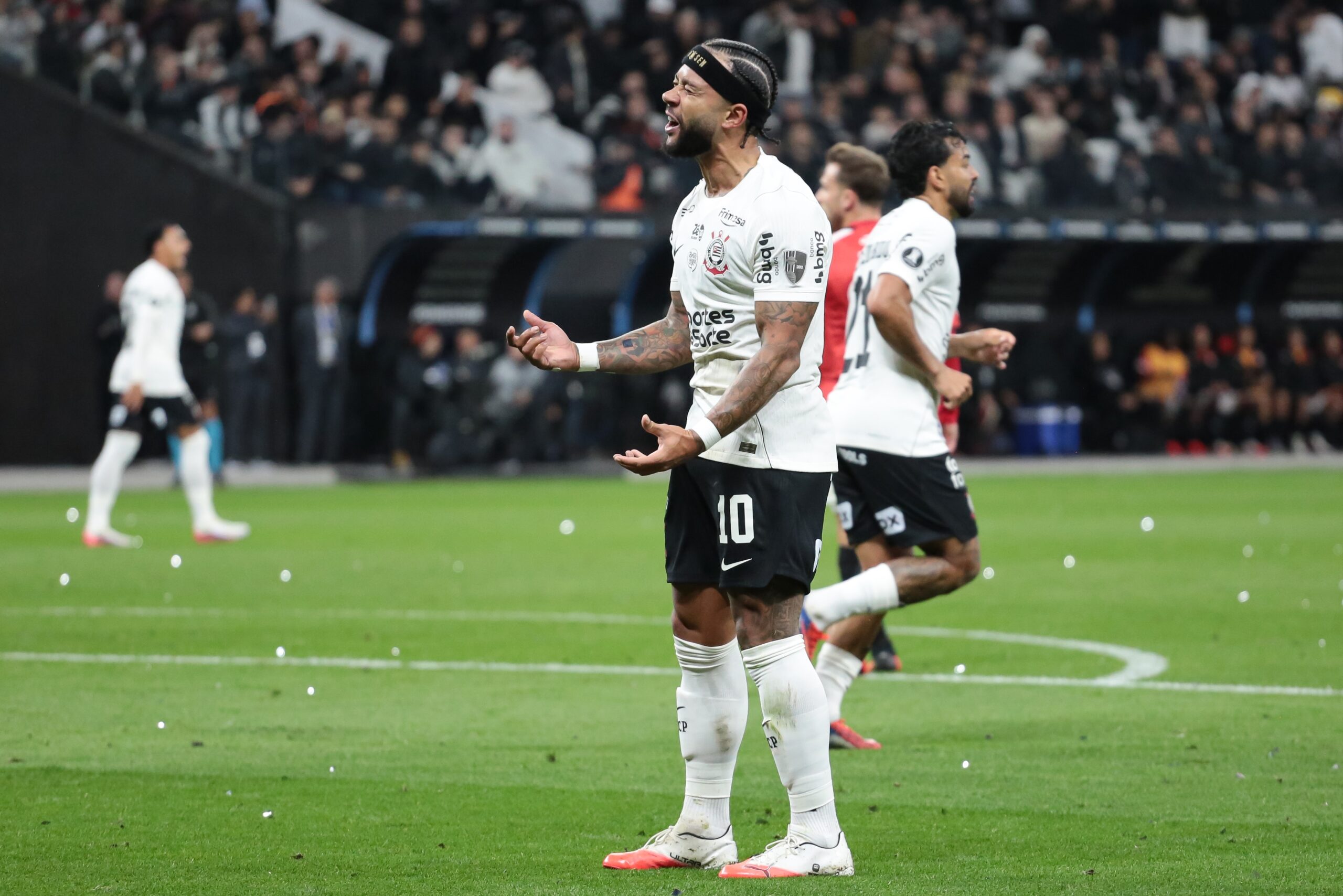 Gaviões da Fiel cobram elenco e diretoria do Corinthians após queda