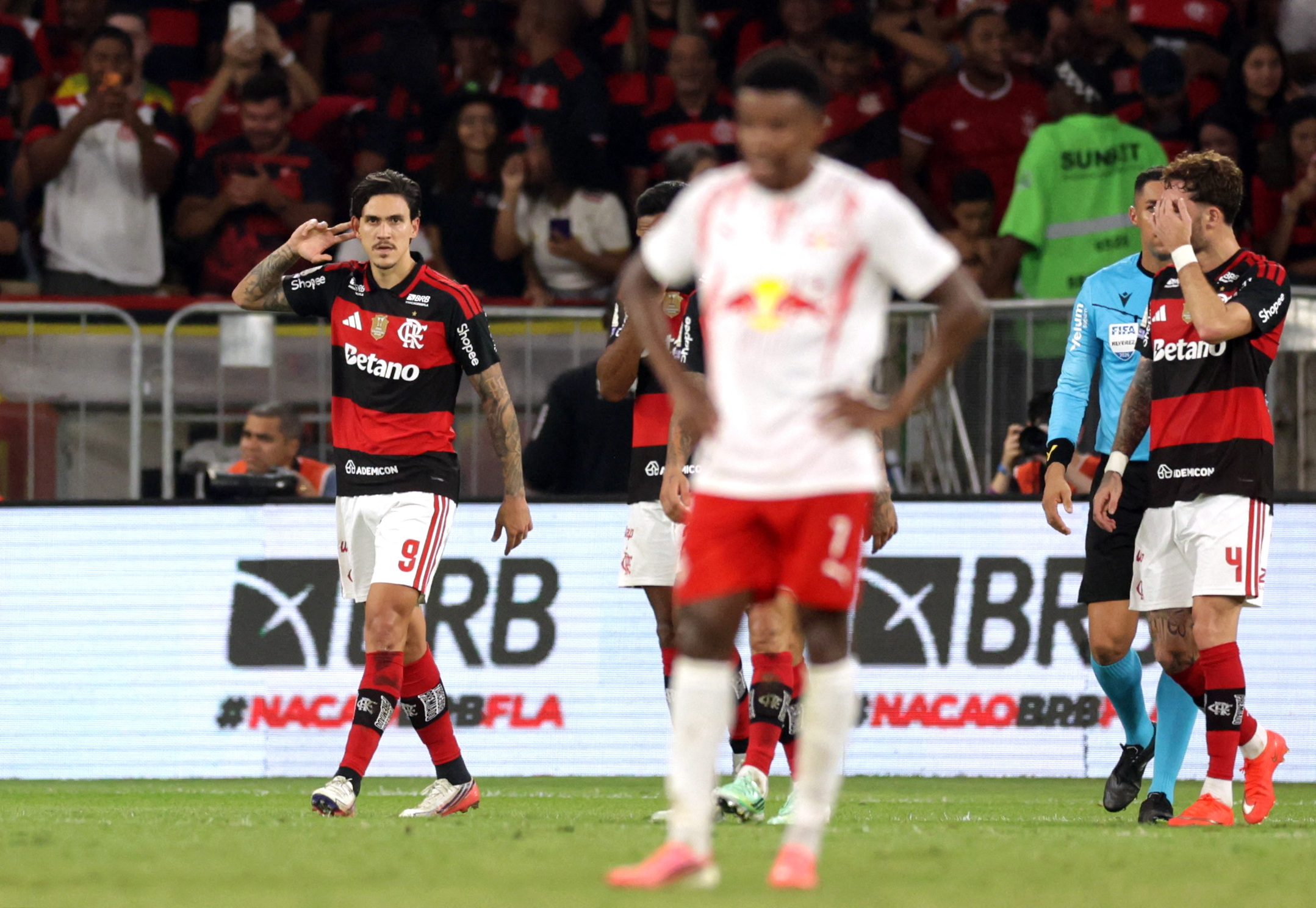 Pedro admite frustração com substituição: "queria fazer mais gols"