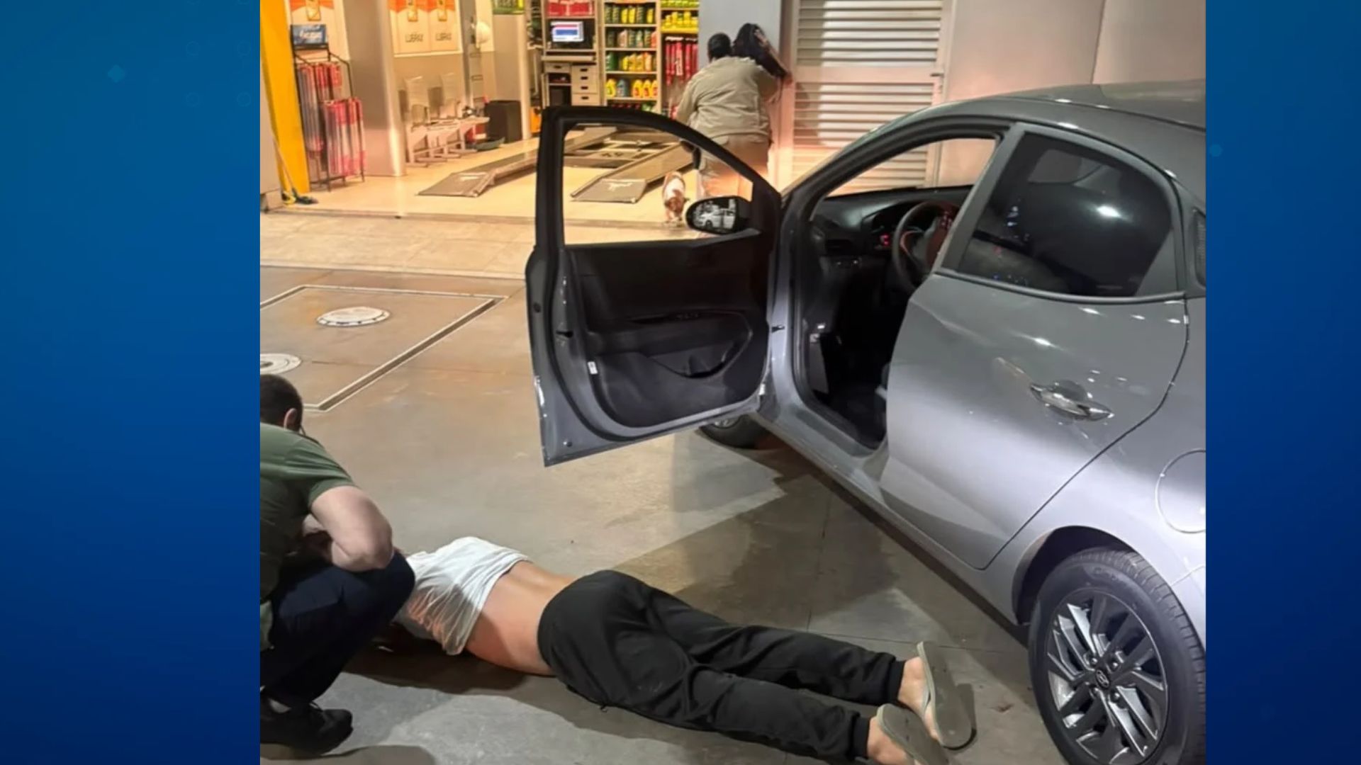 Suspeito de matar pai e filho em revenda de carros em Cascavel é preso