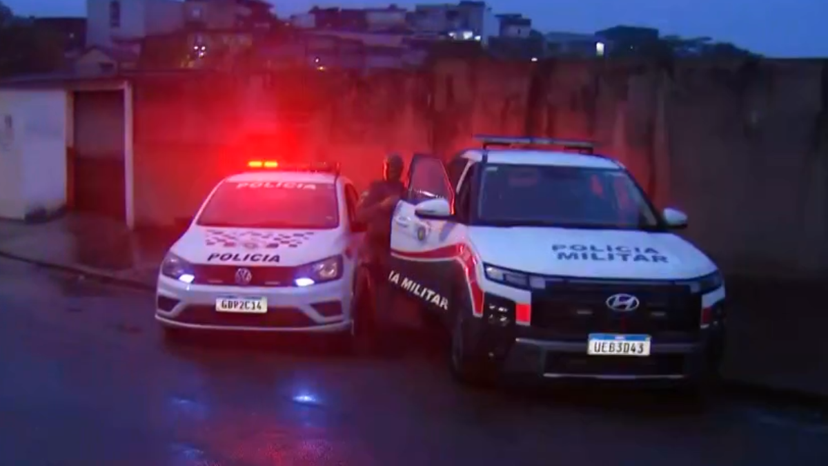 Polícia encontra corpo de mulher enterrada e concretada em SP