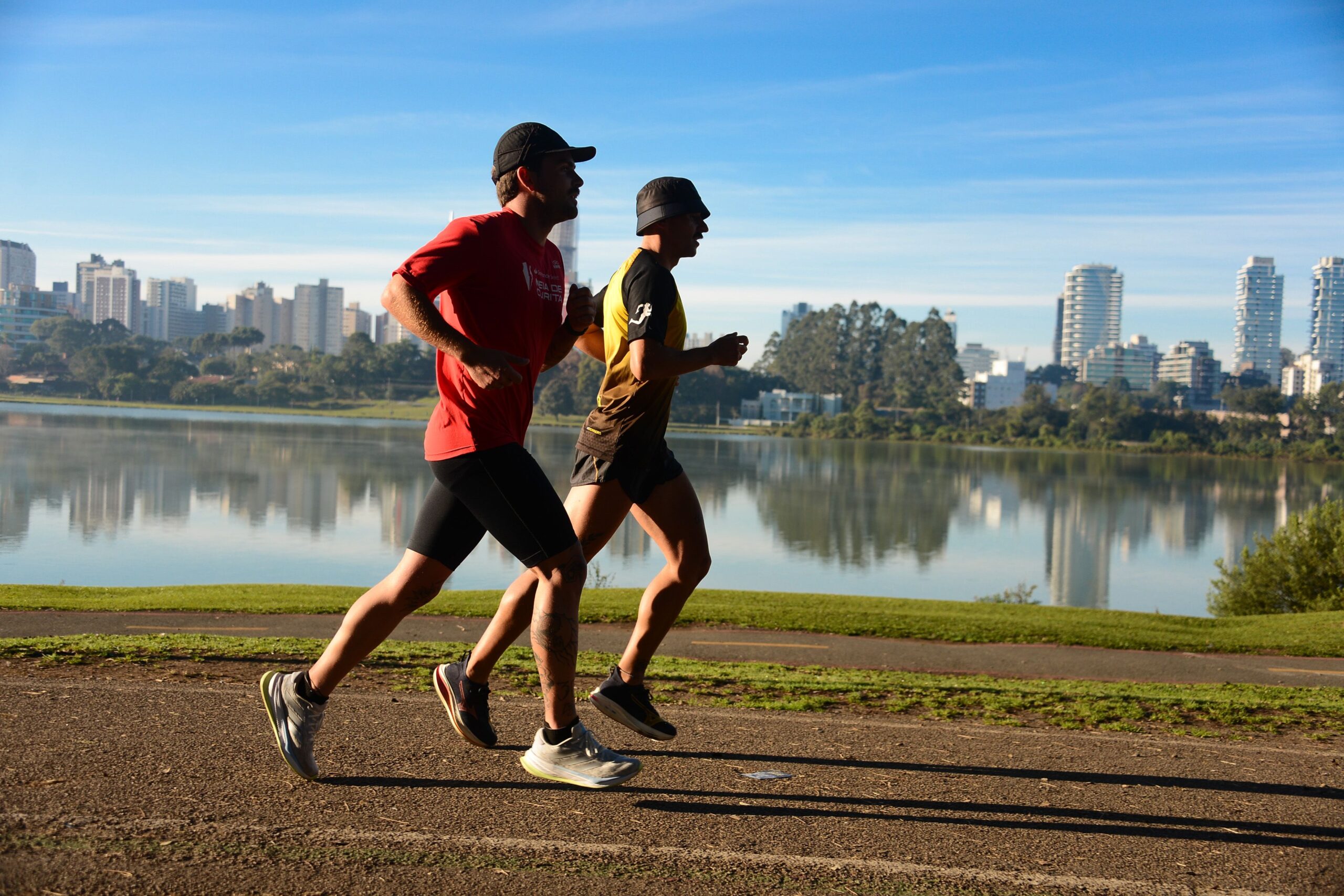 Tênis de corrida entram em nova fase das placas de carbono