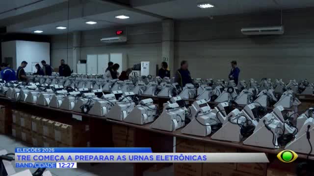 TRE-PR inicia preparação de urnas eletrônicas para 2026