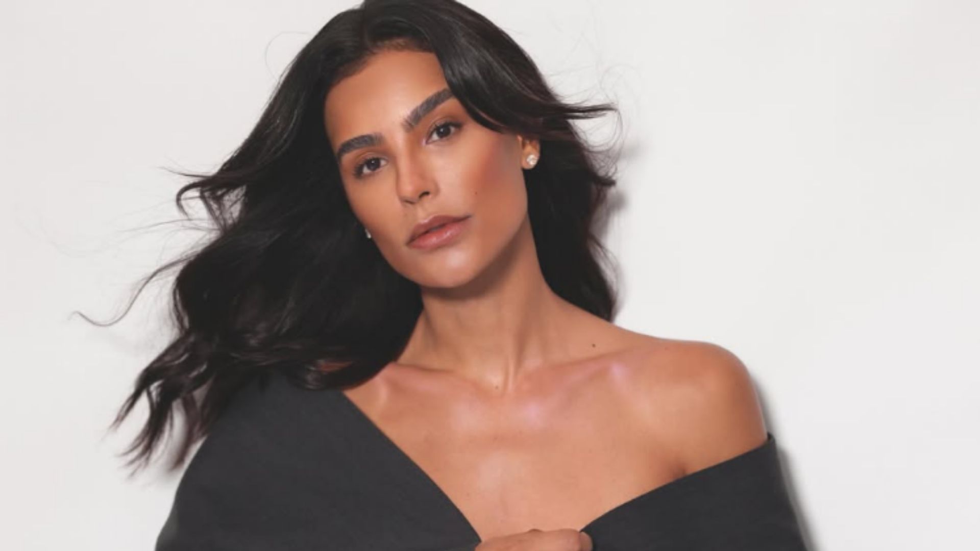Cíntia Chagas reflete em post: 'Vida é muito curta para marido chato'