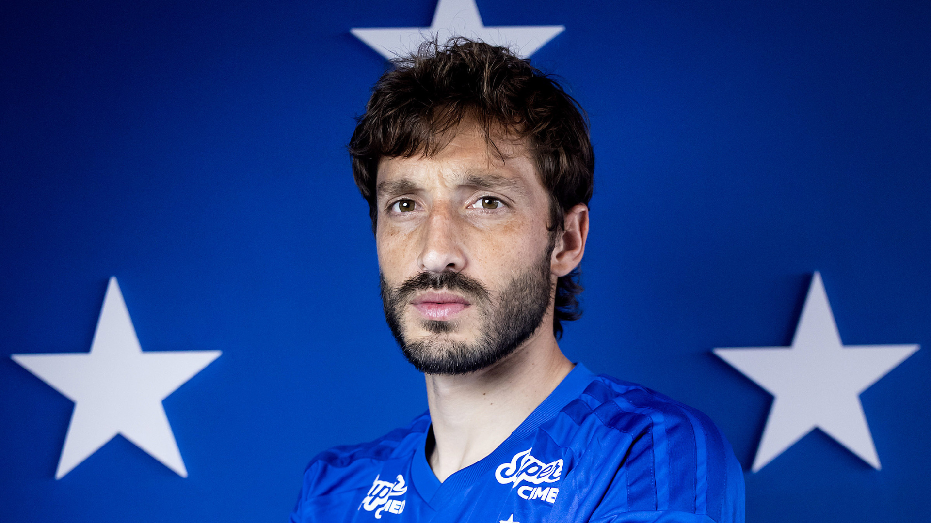 No Cruzeiro, Viña detona diretoria do River Plate e revela ajuda do Flamengo