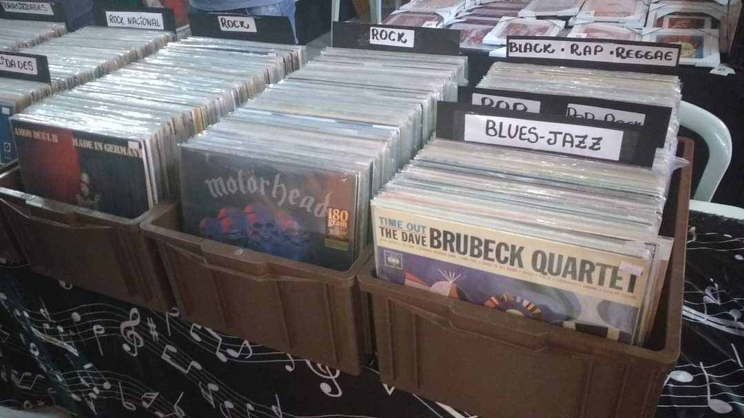 Feira de Vinil reúne 10 mil discos para compra, venda e troca em Sorocaba