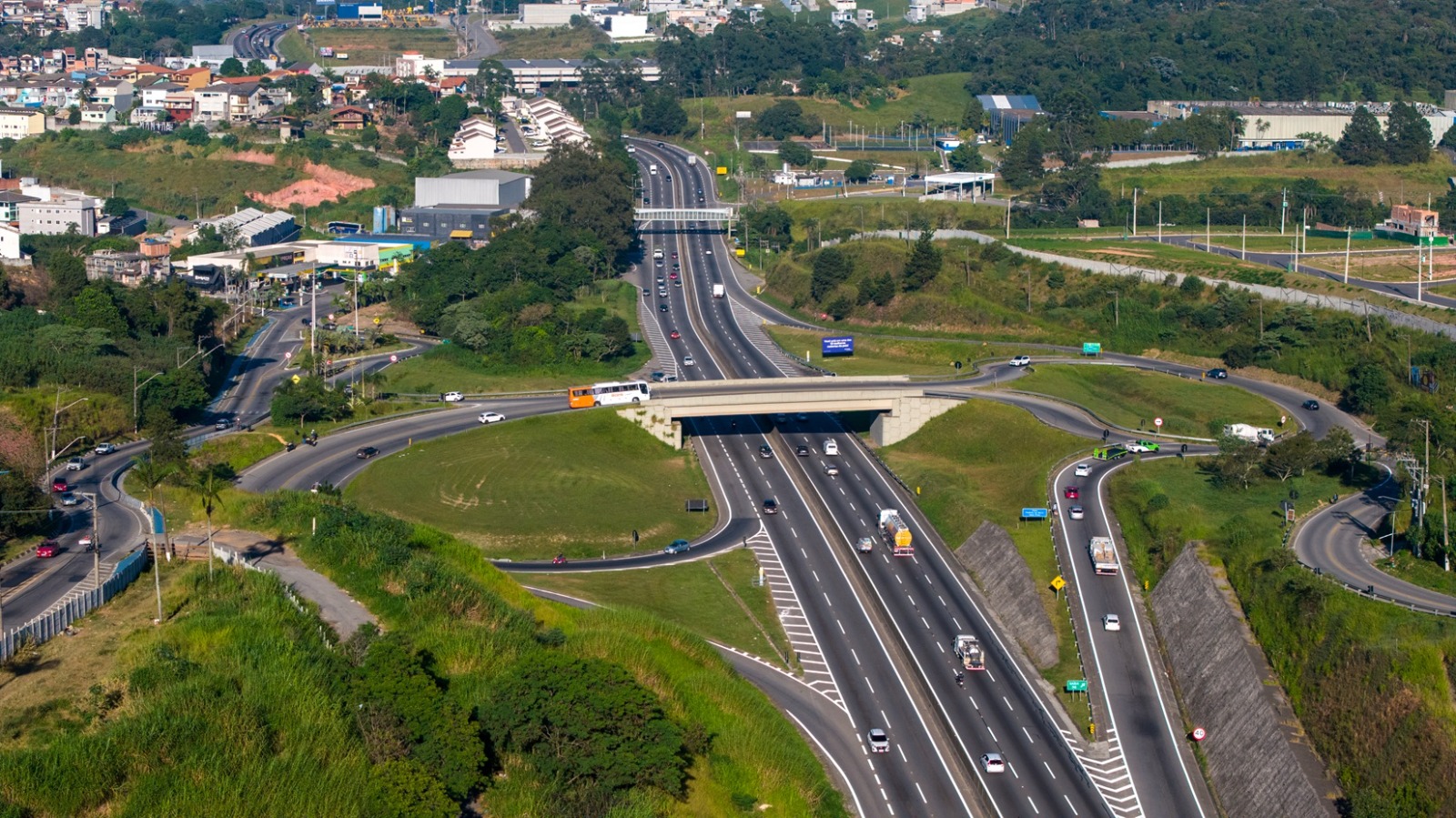 Feriado deve levar 1,4 milhão de veículos às rodovias da região de Sorocaba