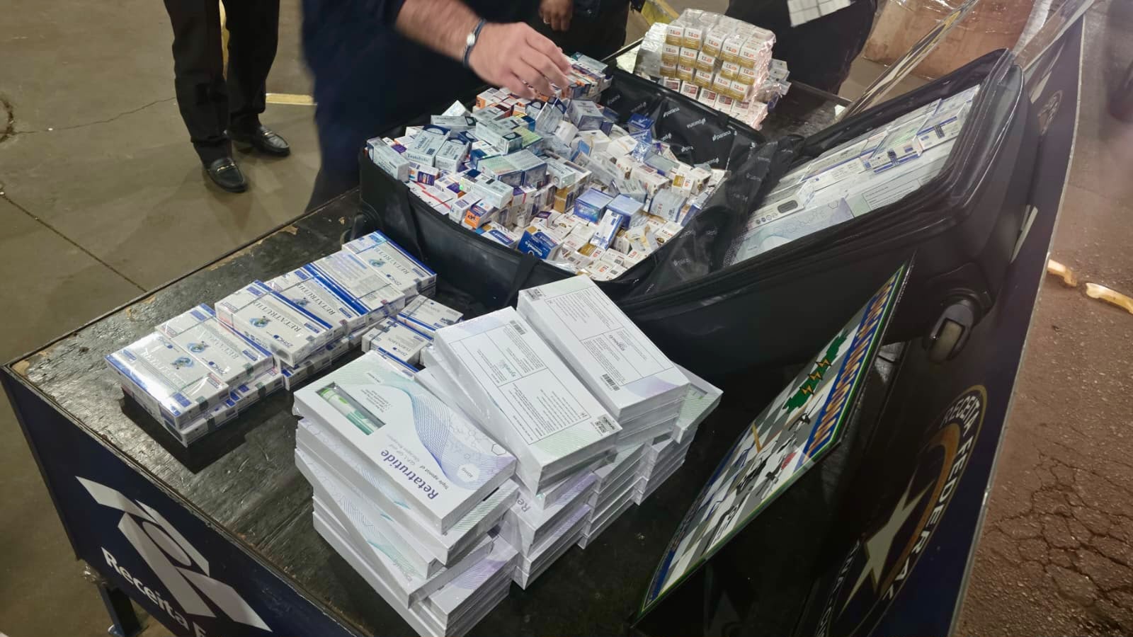 Receita apreende R$ 500 mil em emagrecedores e anabolizantes em Foz do Iguaçu