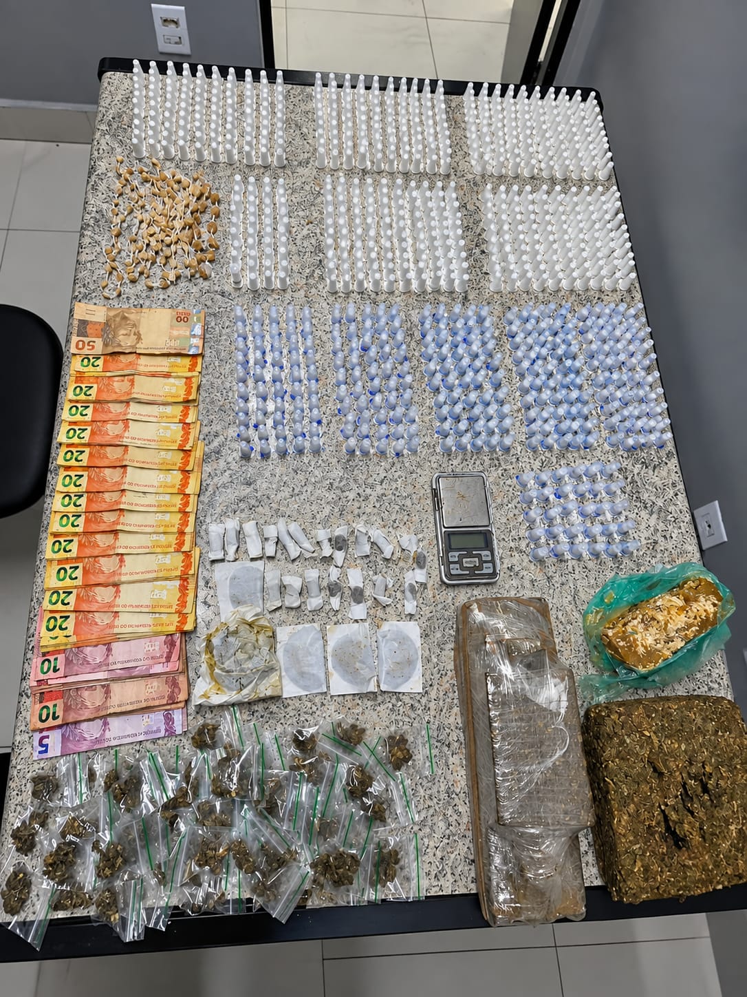 PM prende homens por tráfico de drogas em Bauru