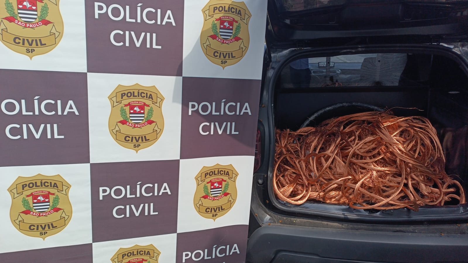 Três homens são presos em SJCampos com 100 kg de fios de cobre