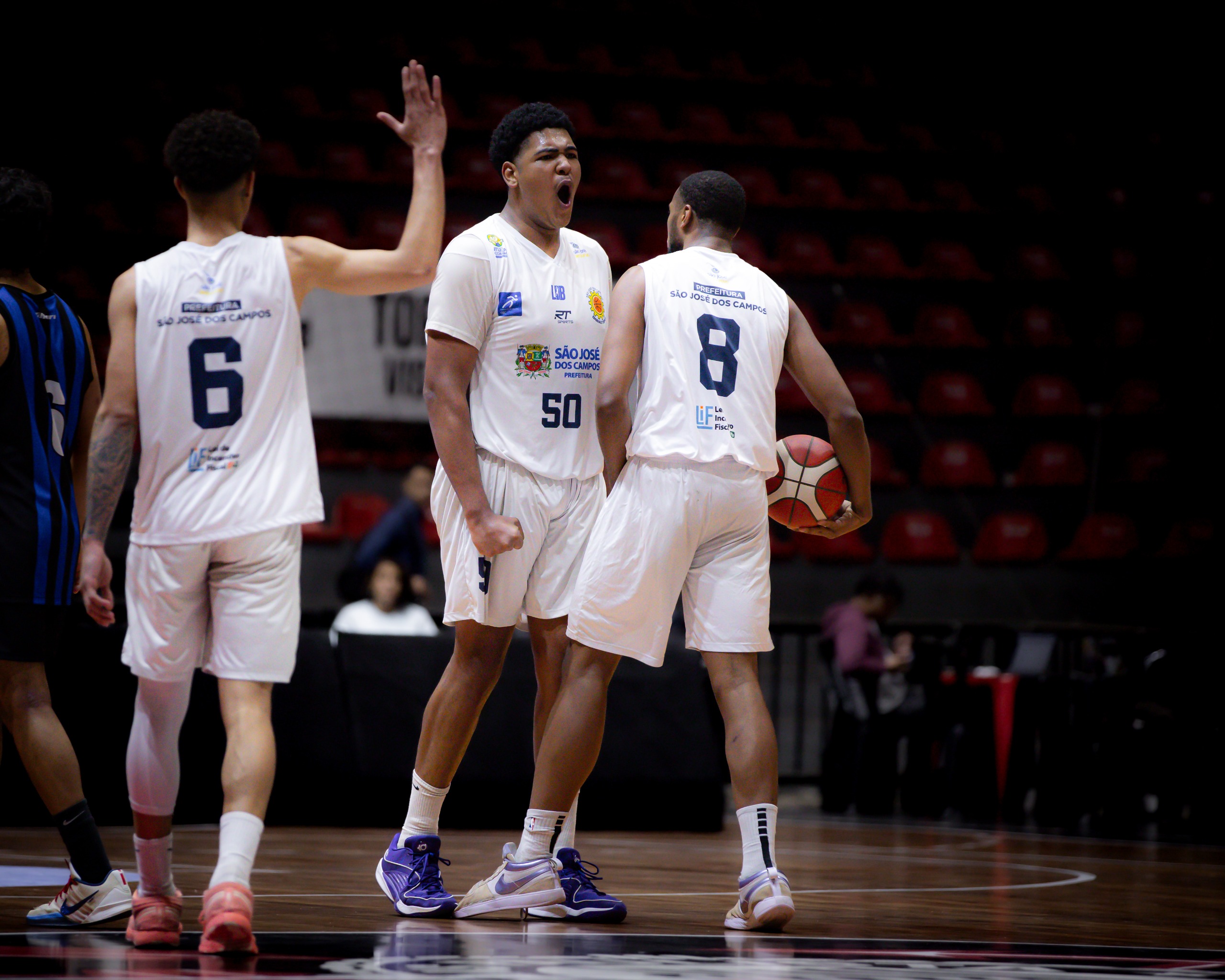 São José Basketball chega invicto à semifinal da LDB e mira título inédito