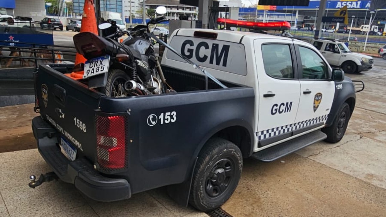 Homem é flagrado com motocicleta adulterada em abordagem da GCM