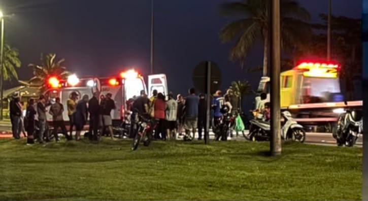 Acidente entre duas motos deixa um morto e um ferido grave em Caraguatatuba