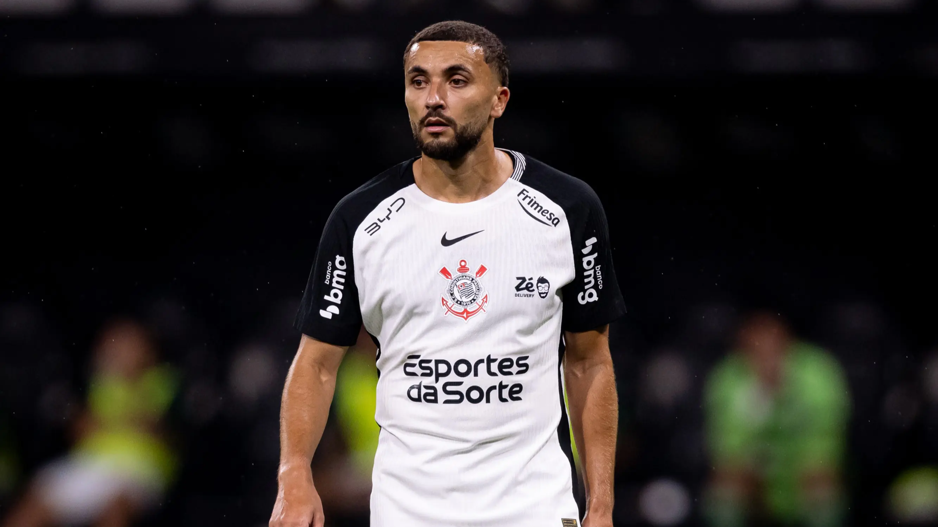 2027 ou 2028? Corinthians se confunde ao anunciar renovação de Labyad