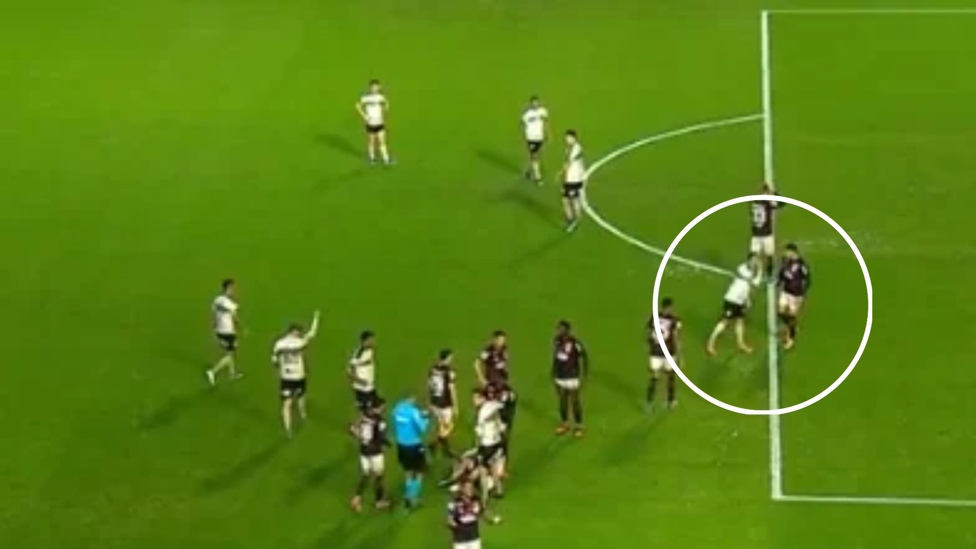 Veja o que Breno Lopes disse em expulsão por lei Vini Jr em clássico