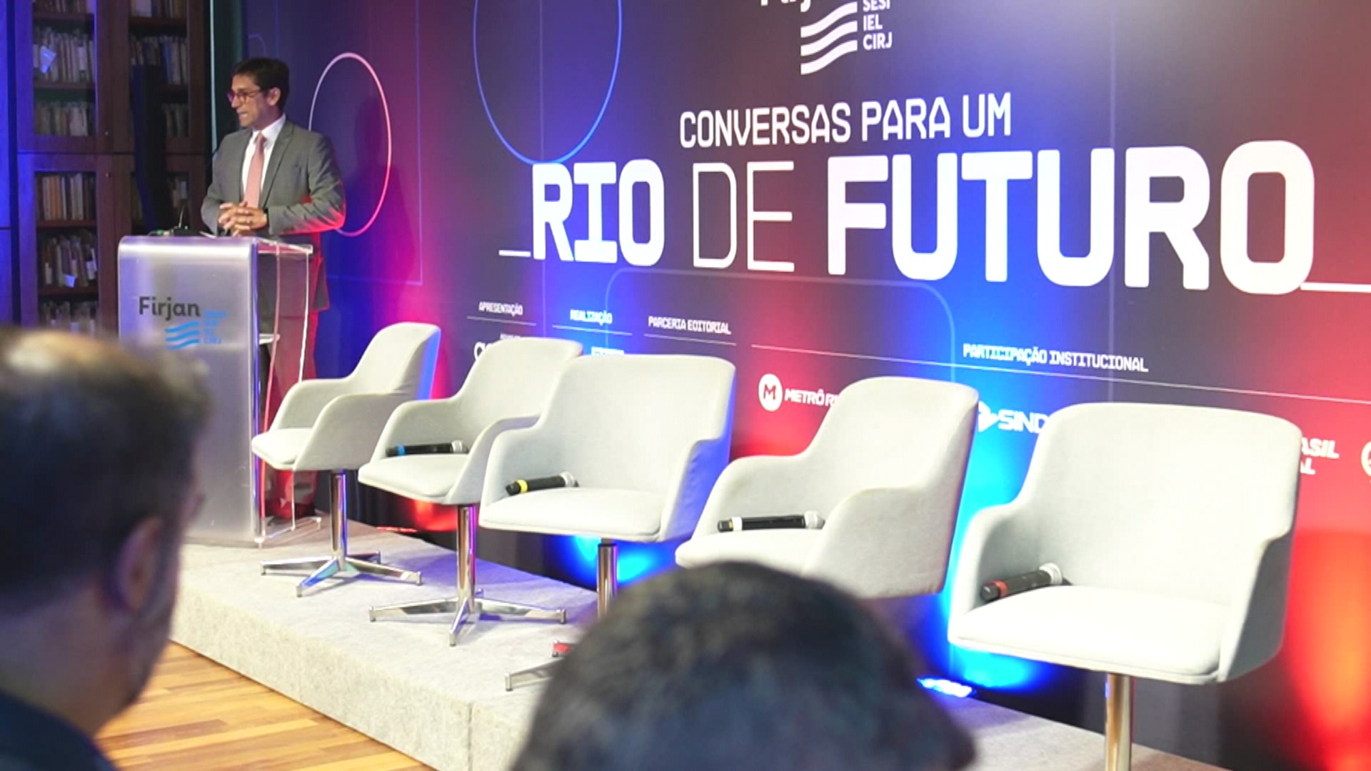 Band transforma debates de fórum em cartilha entregue aos candidatos no RJ