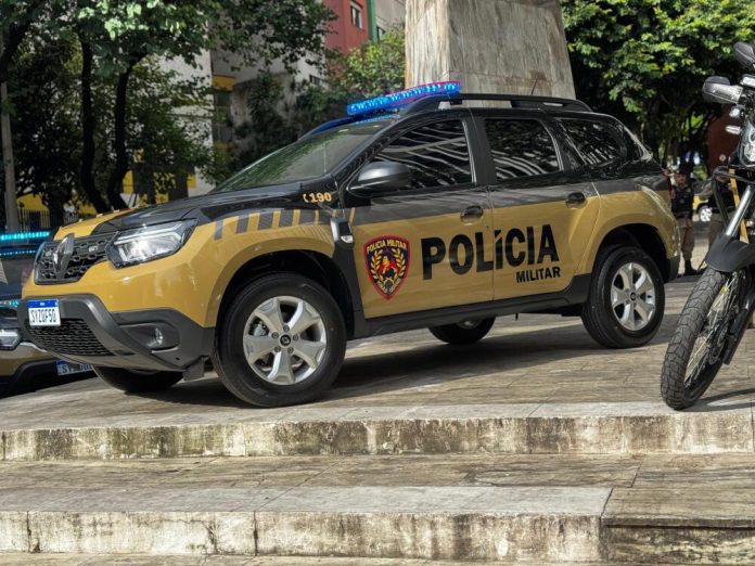 Casal é feito de refém ao voltar de viagem e tem bens valiosos roubados