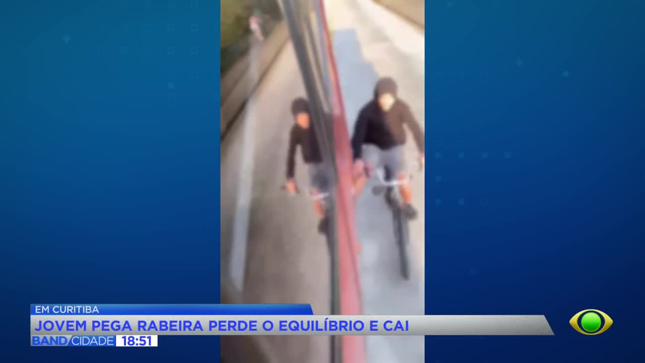 Rabeira em ônibus vira alerta em Curitiba após acidentes com jovens