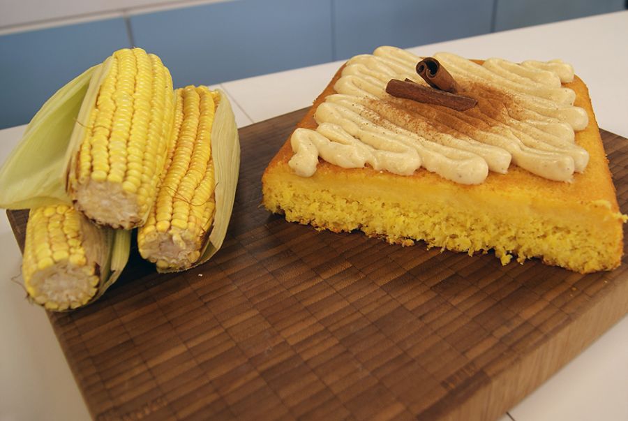 Saiba como fazer um bolo de milho super cremoso para o lanche da tarde