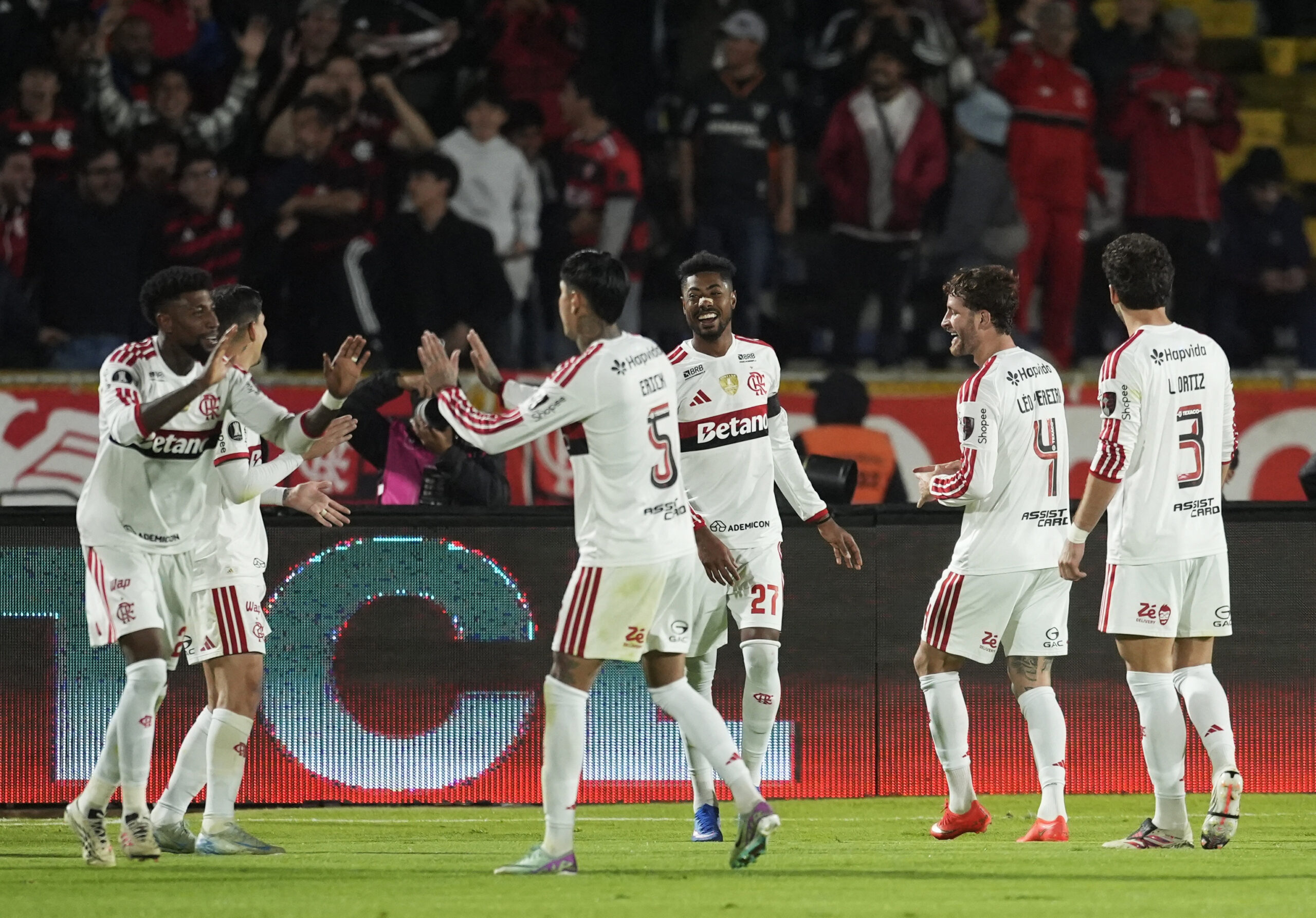 Flamengo vence o Del Valle na altitude e abre vantagem na Libertadores