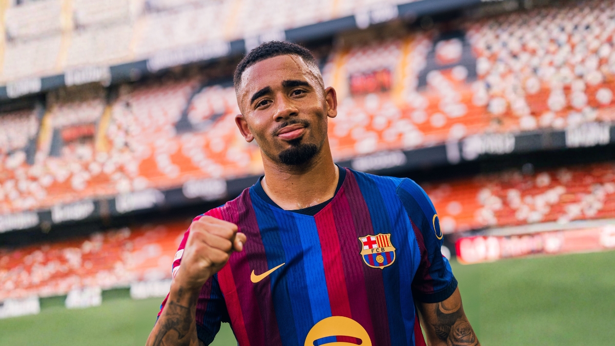 Gabriel Jesus vai jogar? Onde assistir e provável escalação do Barcelona