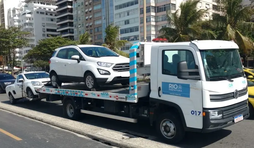 Cidade do Rio tem 550 denúncias por dia sobre estacionamento irregular