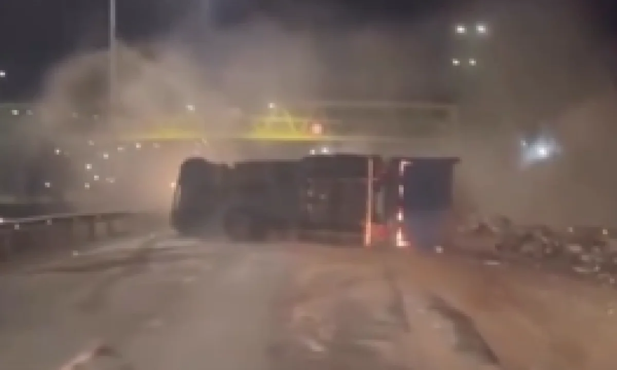 Motorista de carreta que tombou na BR-040 não tinha habilitação