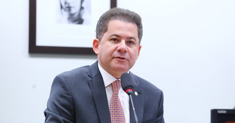 PF faz operação contra Cezinha de Madureira, deputado próximo de Mendoça