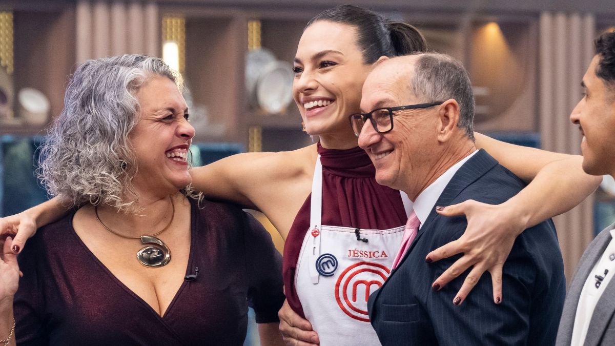 Mãe de Jéssica é repreendida pela filha no MasterChef: "Tem vergonha"