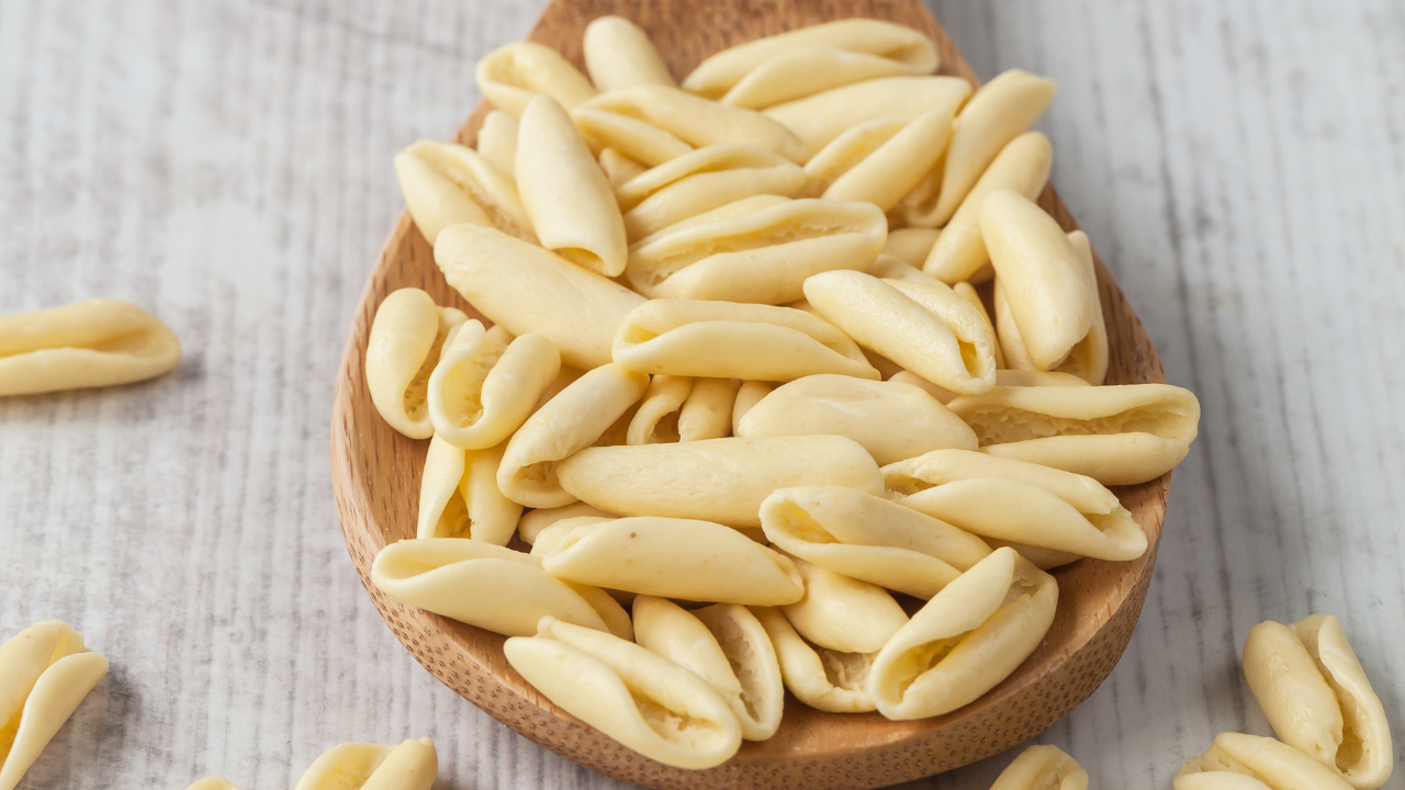 Saiba como preparar cavatelli com camarão e panceta de maneira fácil