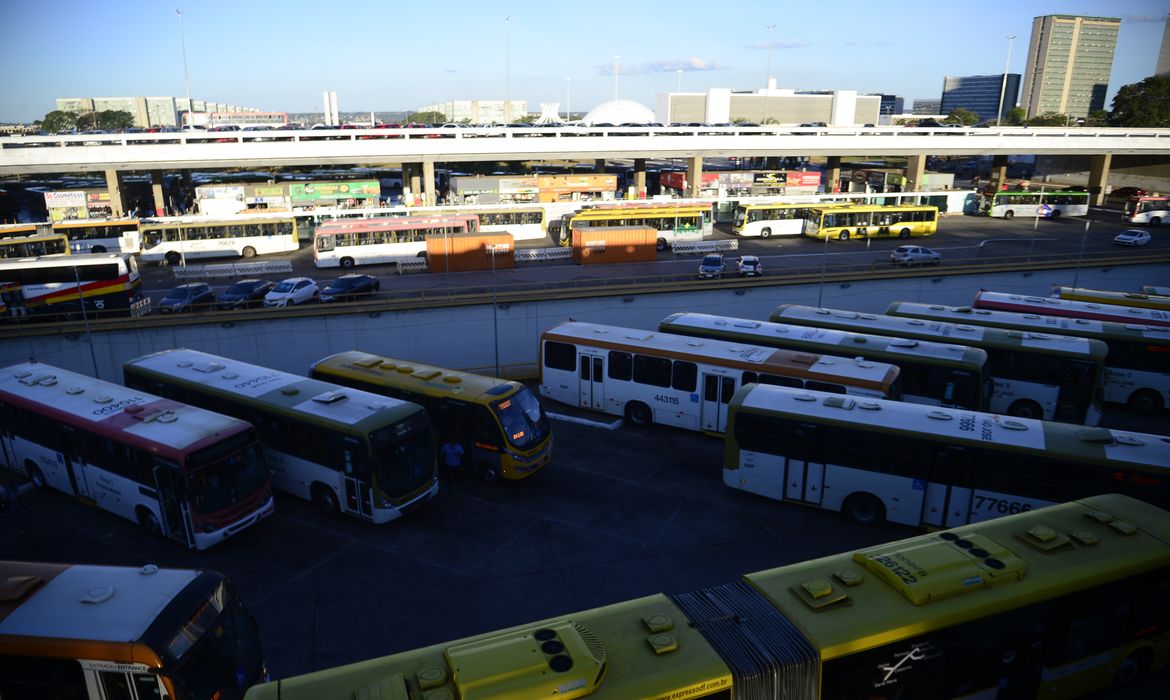 Nunes Marques cobra TREs por transporte público gratuito no dia da votação