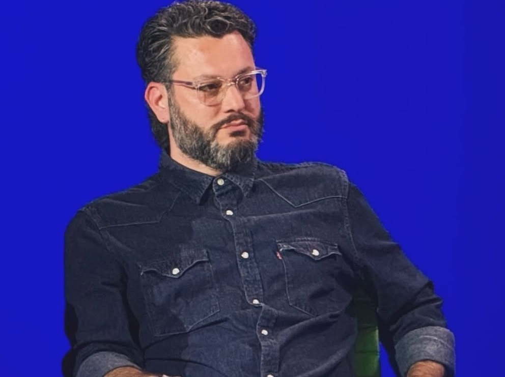 Brasileiro Miguel Gandelman vence Emmy por show de Bad Bunny no Super Bowl