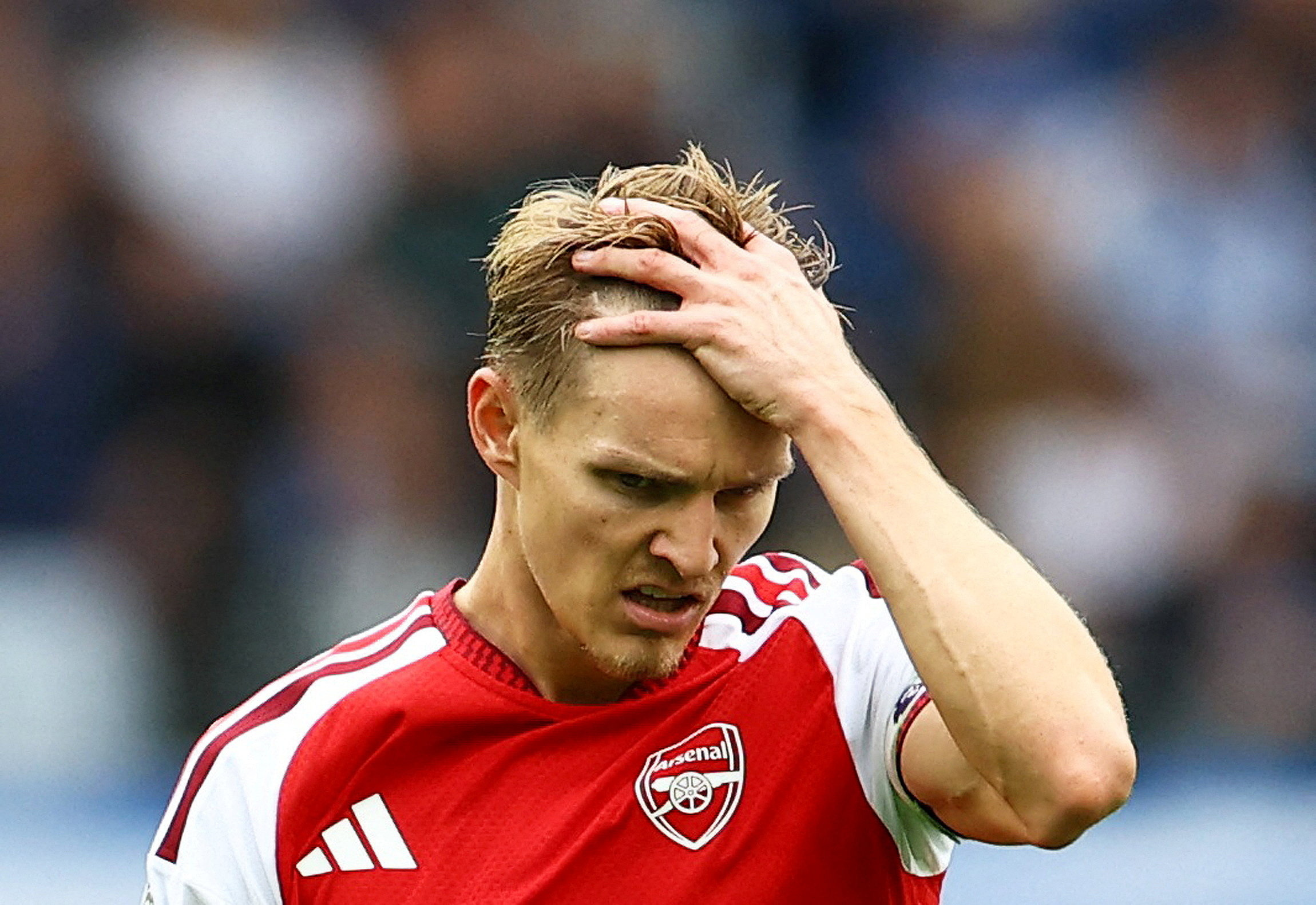 Arsenal volta a perder por três gols de diferença após três anos