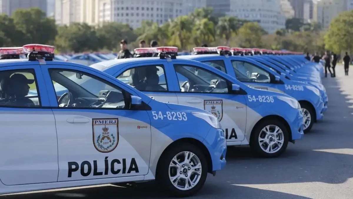 Polícia do RJ bate recorde com 557 fuzis apreendidos em 2026