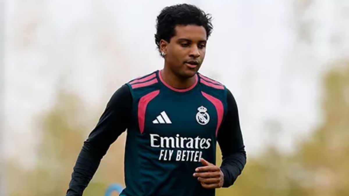 Rodrygo treina com bola e fica mais perto de retorno no Real Madrid