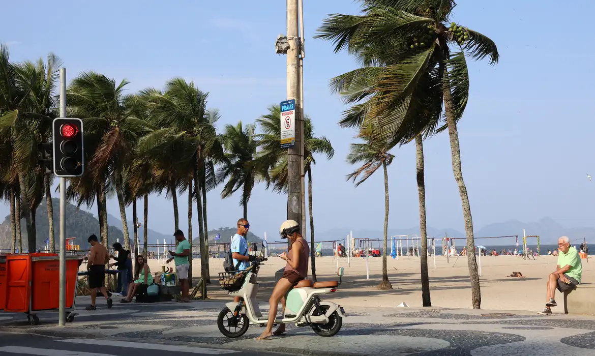 Municípios têm até dezembro para prestar contas sobre gestão de praias