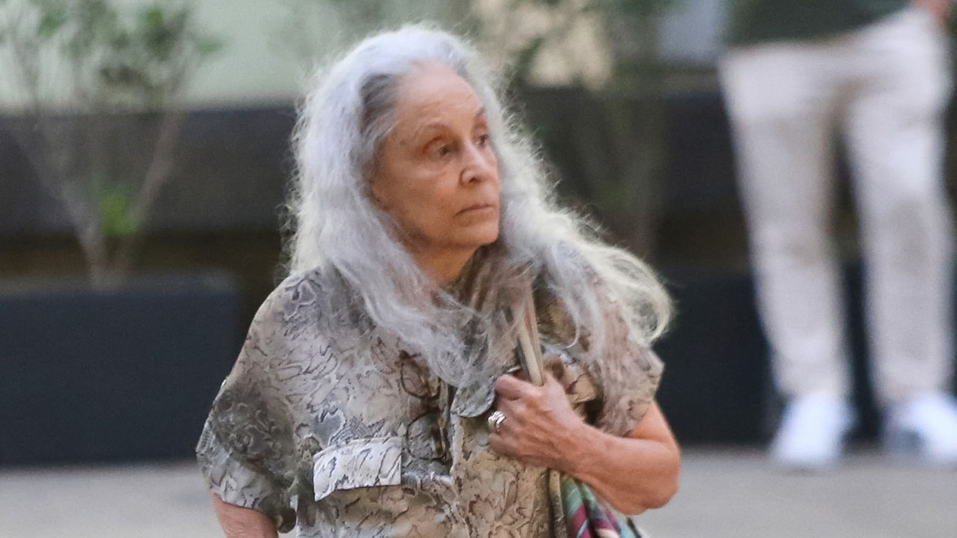 Quem lembra? Eterna Dona Álvara, Stella Miranda é flagrada no RJ
