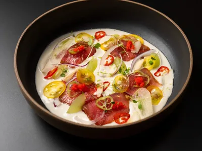 Ajo blanco de caju com atum marinado | Band Receitas