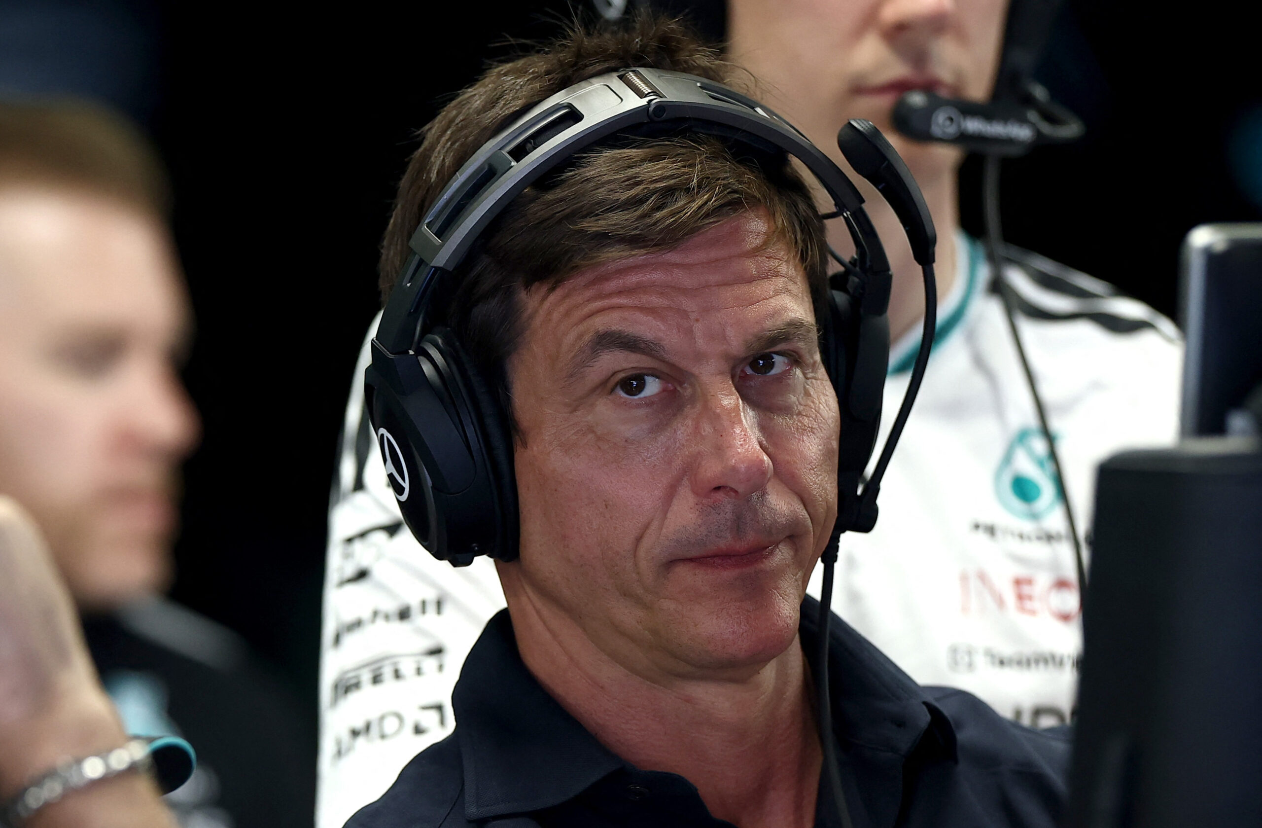 Toto Wolff vê Mercedes "andar para trás" após atualizações no GP do Bahrein