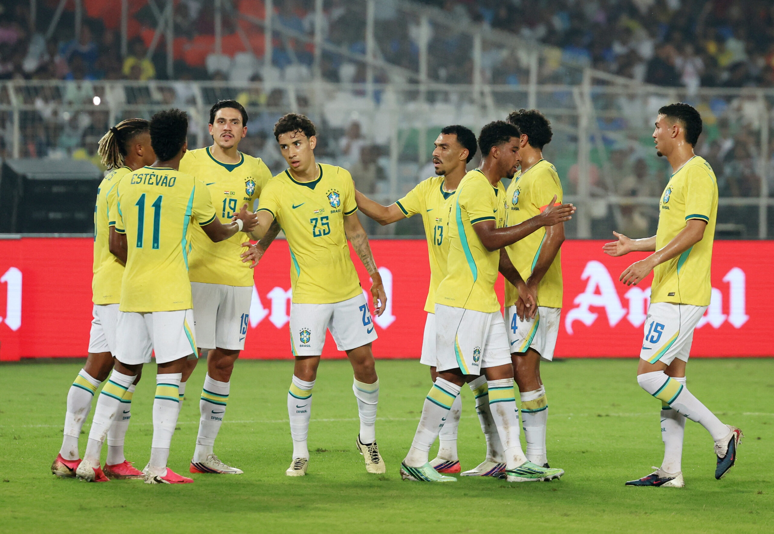 Brasil passeia, goleia Índia e termina Super Data Fifa com invencibilidade