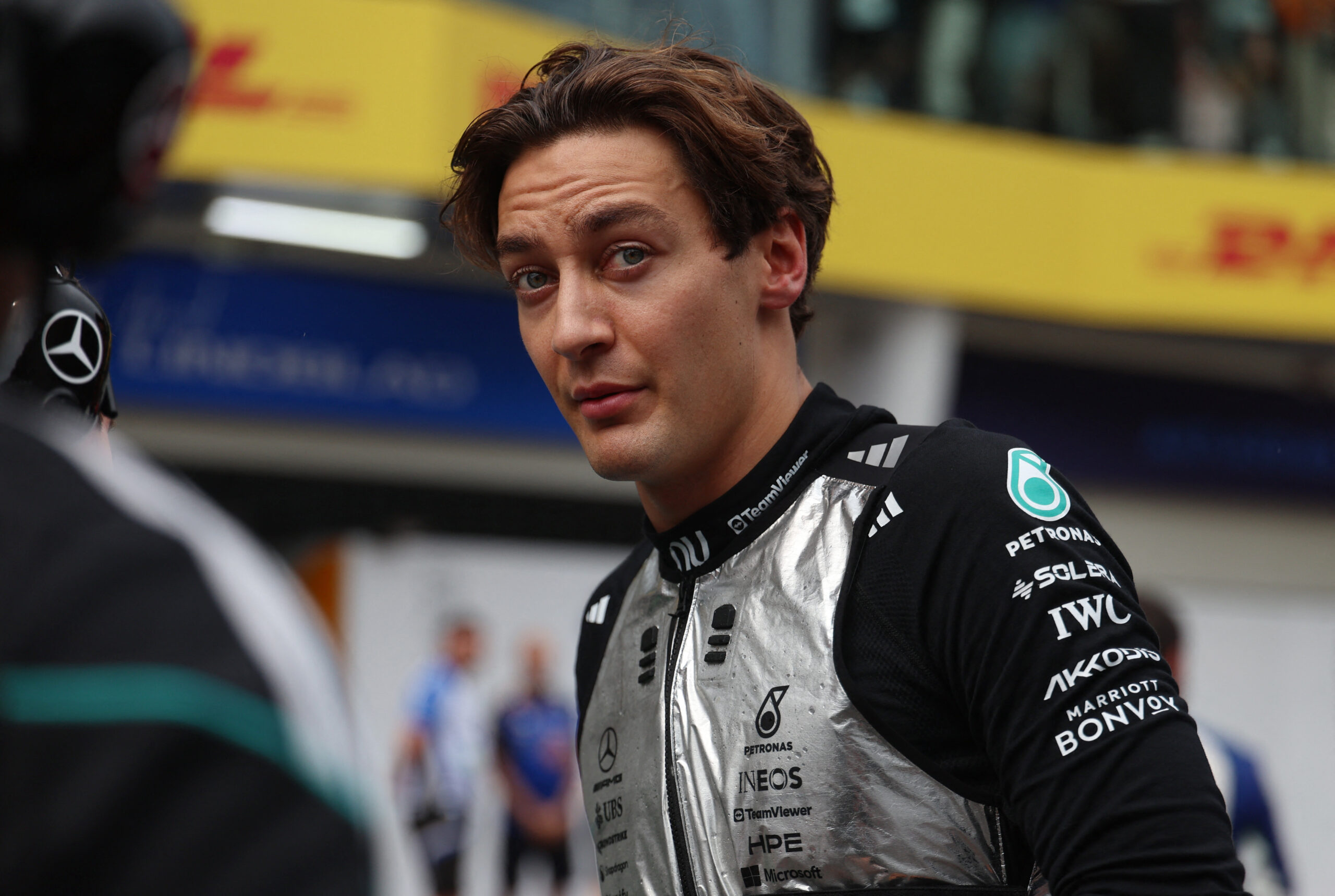 Russell deve largar no fundo do grid no GP de Singapura após quebra