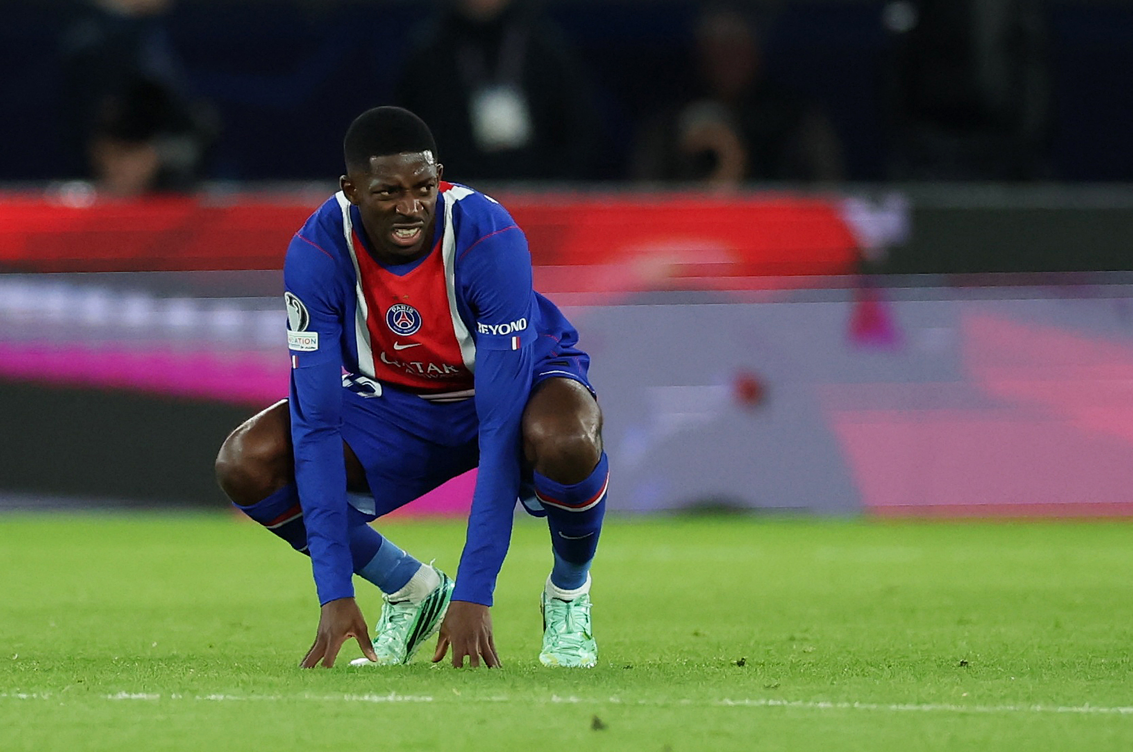 O que aconteceu com Dembélé? Atacante deixa PSG x Barcelona