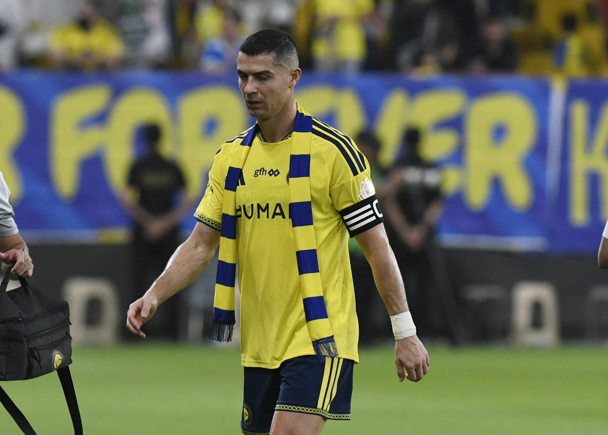 CR7 perde pênalti e desperdiça gol feito em vitória do Al Nassr; assista