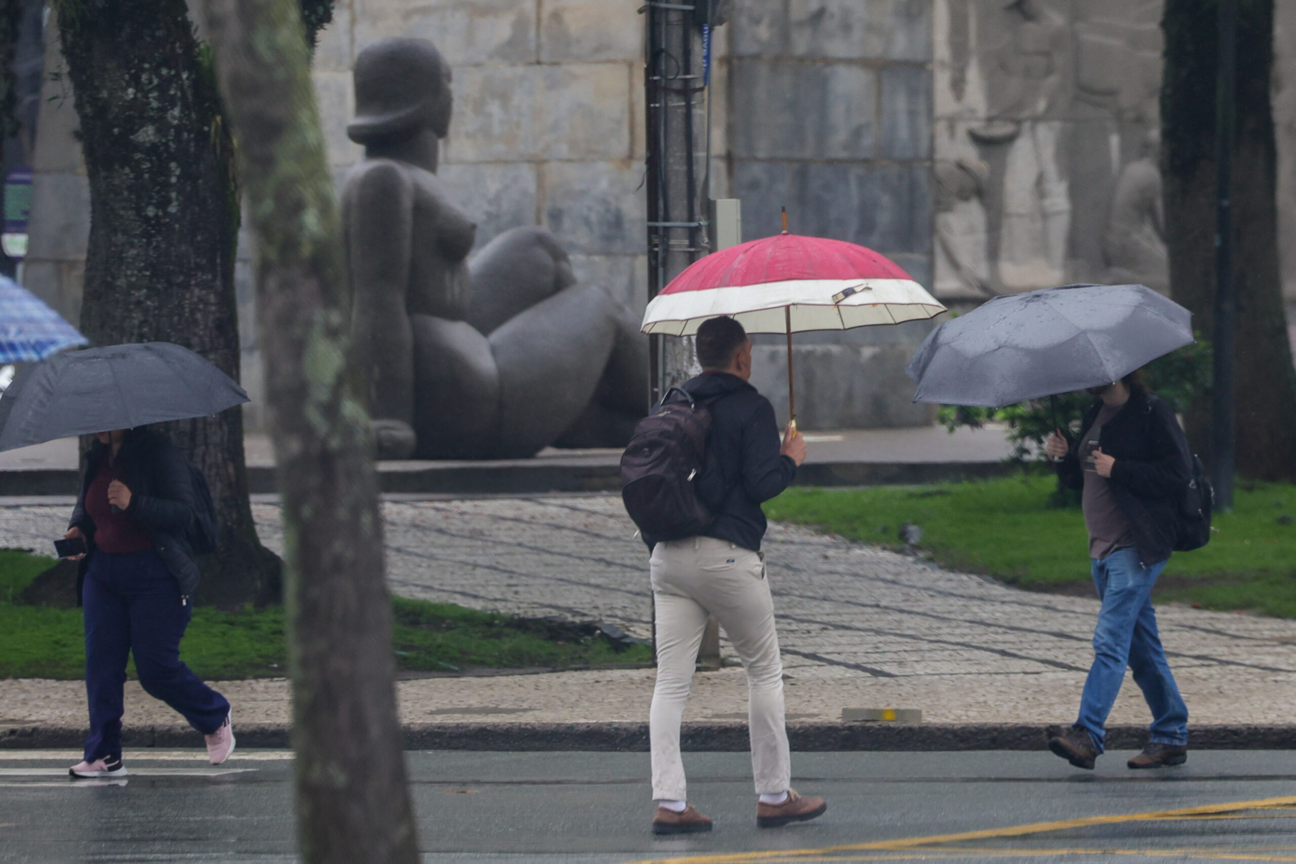 Paraná pode ter tempestades e chuva de até 200 mm até domingo (25)