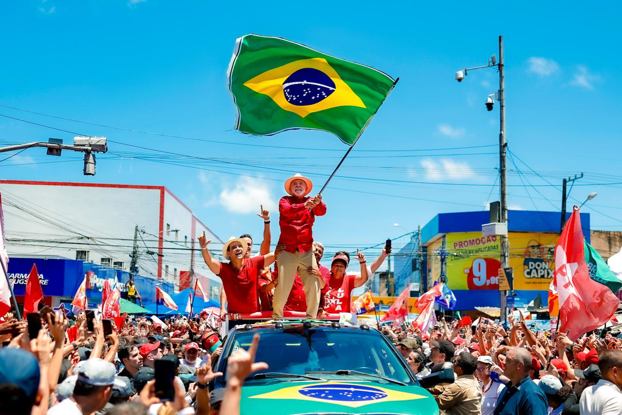 Lula questiona promessa de 'tesouraço' de R$ 250 bi de Flávio: "De onde?"